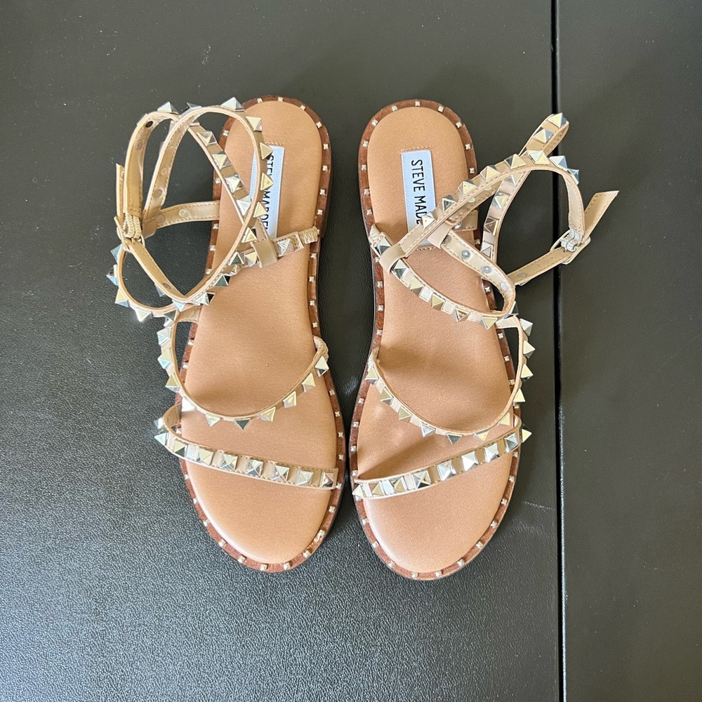 Steve Madden Silver Studded Tan Sandals